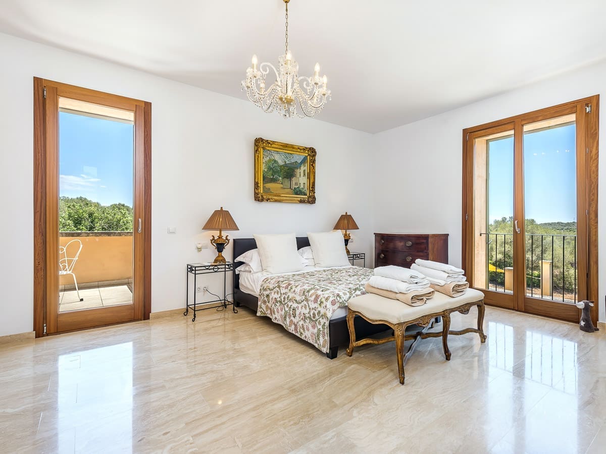 Stunning House with Pool and Expansive Garden – Available for Short or Long-Term Rental - Homes in Mallorca