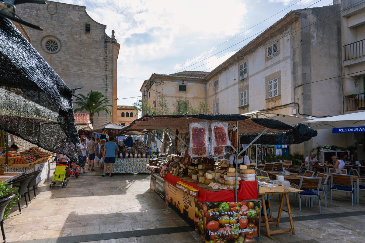 santanyi market featured 1200x800 1 | Global Homebase