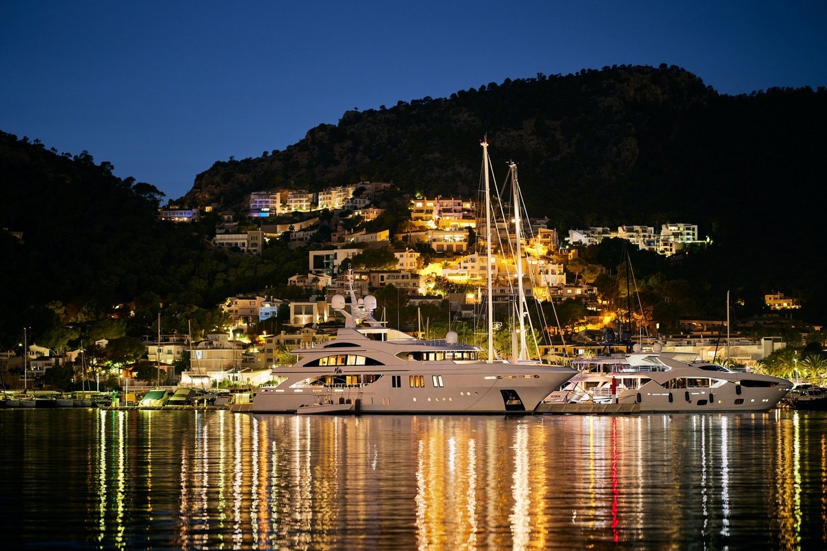 port andratx night 1200x800 1 | Global Homebase
