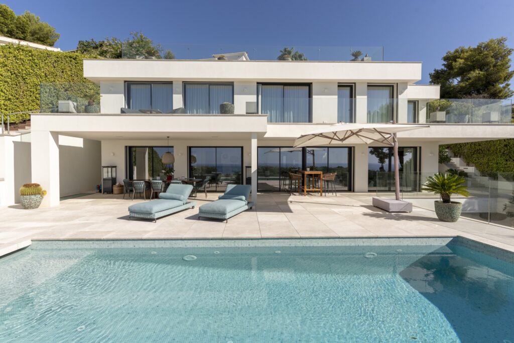 Villa Bendinat — Outside